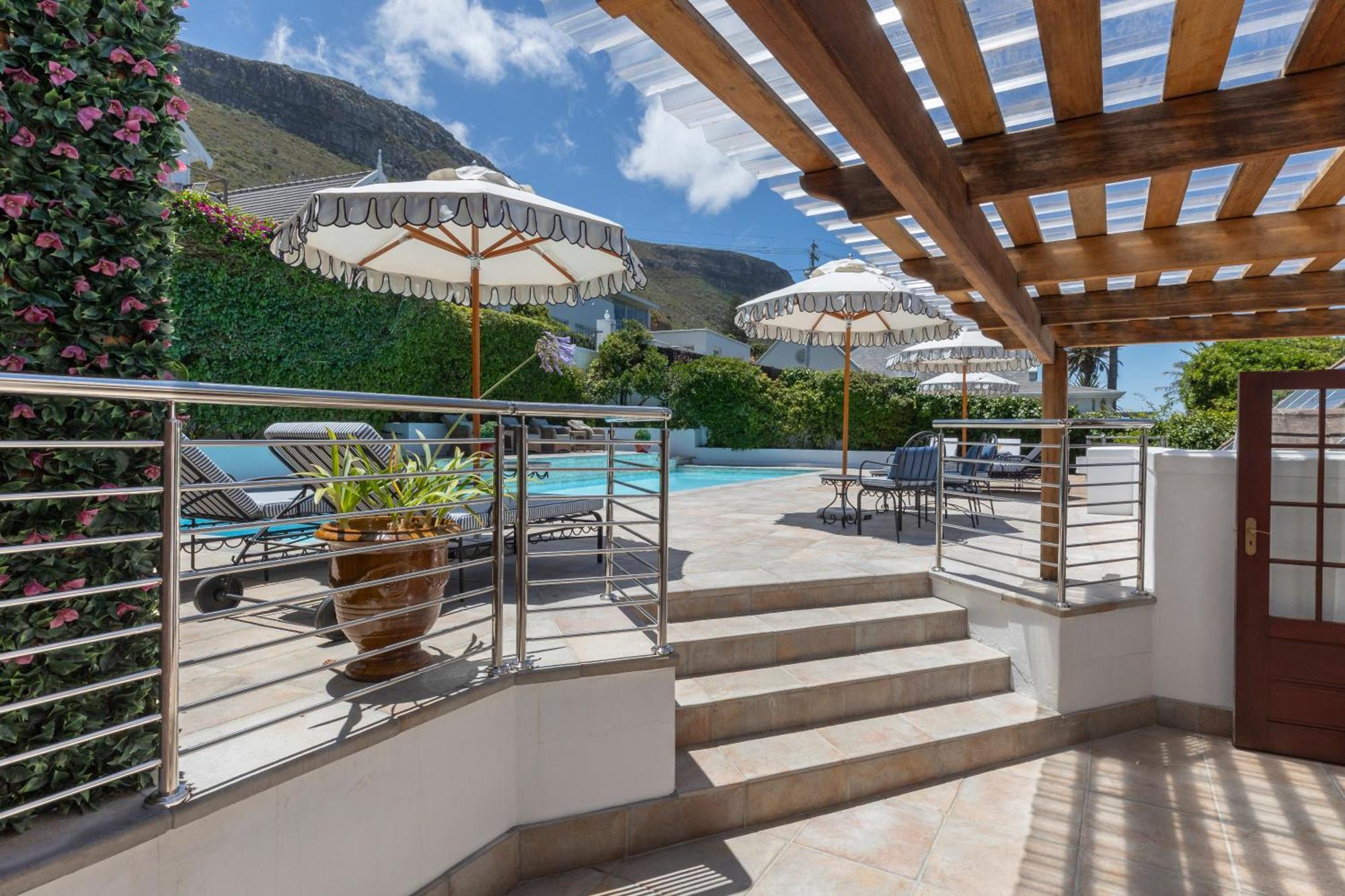 St James Guest Houses كالكباي المظهر الخارجي الصورة